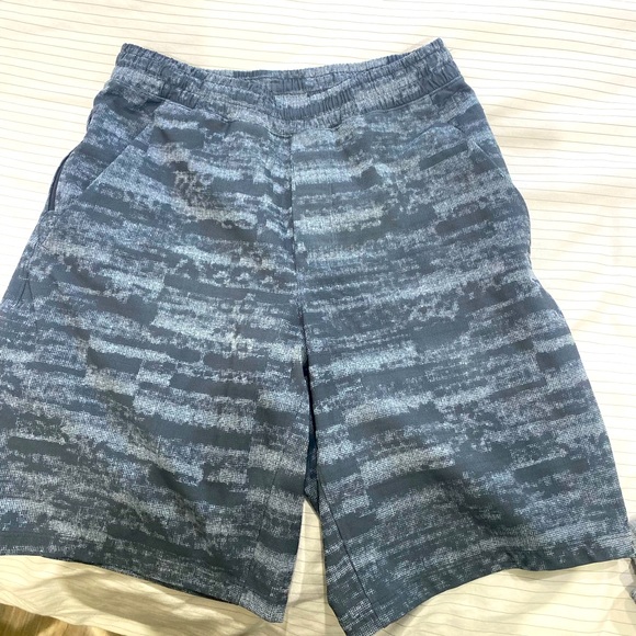 lululemon athletica Other - Mens Lululemon shorts - good condition